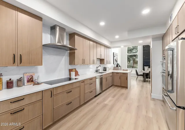 Photo 3 of Townhouse for sale at 10913 N 78th Street, Scottsdale, AZ 85260 | MLS# 7056417 | Listing updated on 2026-08-30