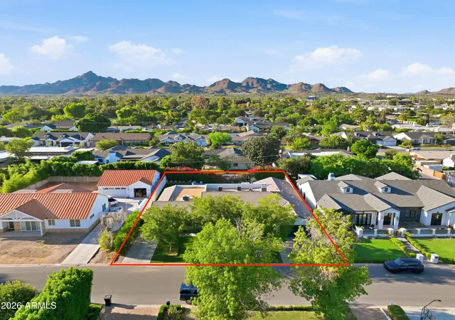 3rd image of 3710 E Hazelwood St, Phoenix, AZ 85018 | MLS# 7057346