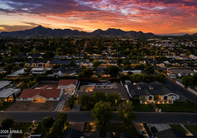 4th image of 3710 E Hazelwood St, Phoenix, AZ 85018 | MLS# 7057346