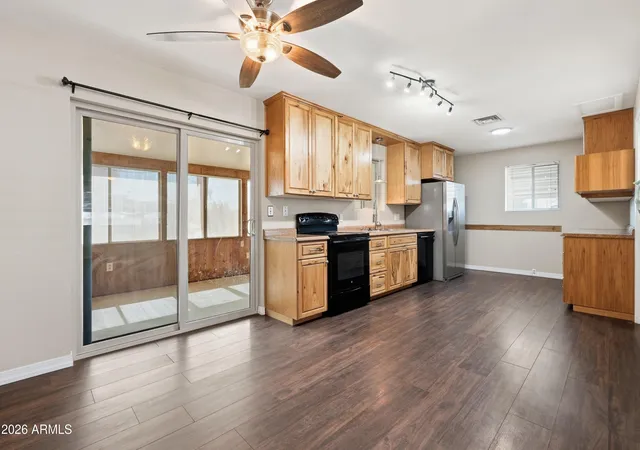Photo 4 of Single family home for sale at 1281 S Delaware Dr, Apache Junction, AZ 85120 | MLS# 7056410 | Listing updated on 2026-10-05