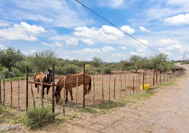 39th image of 42710 W Hwy 60, Morristown, AZ 85342 | MLS# 7056587