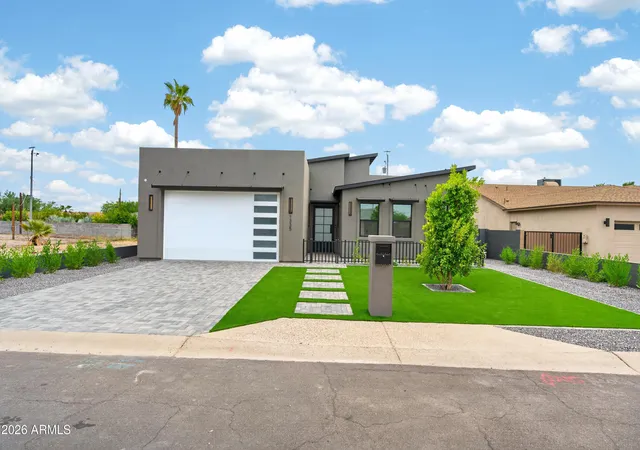 Photo 2 of Sale Pending at 1335 E Kaler Dr, Phoenix, AZ 85020 | MLS# 7056989 | Listing updated on 2026-09-03