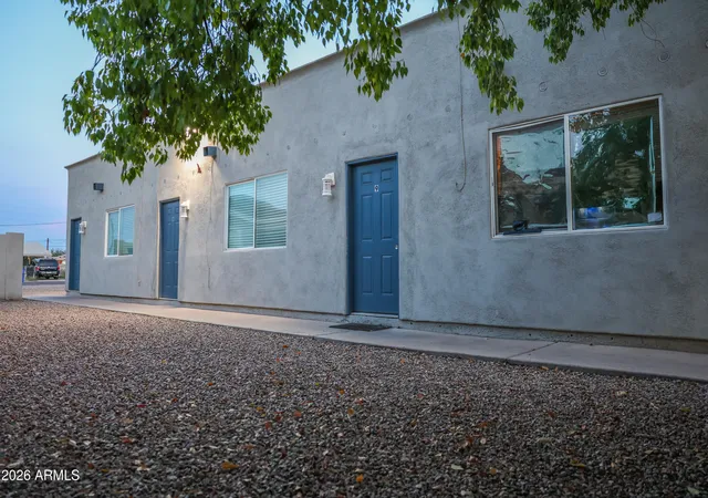 Photo 3 of Townhouse for sale at 464 S Washington St, Chandler, AZ 85225 | MLS# 7056512 | Listing updated on 2026-08-25