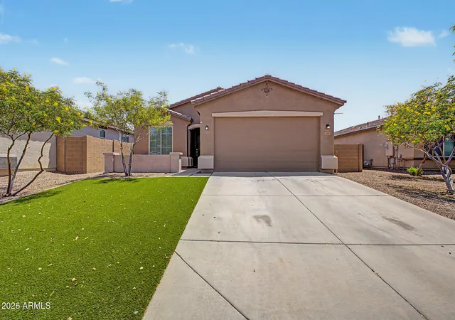 Photo 3 of Sale Pending at 2513 W Arroyo Way, San Tan Valley, AZ 85144 | MLS# 7059909 | Listing updated on 2026-09-02