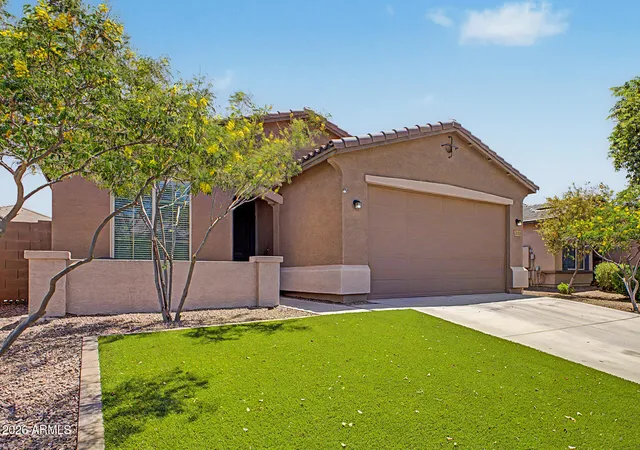 Photo 4 of Sale Pending at 2513 W Arroyo Way, San Tan Valley, AZ 85144 | MLS# 7059909 | Listing updated on 2026-09-02