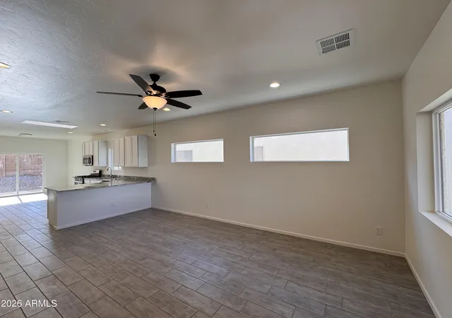 3rd image of 530 S Sky Ranch Rd, Sierra Vista, AZ 85635 | MLS# 7062383