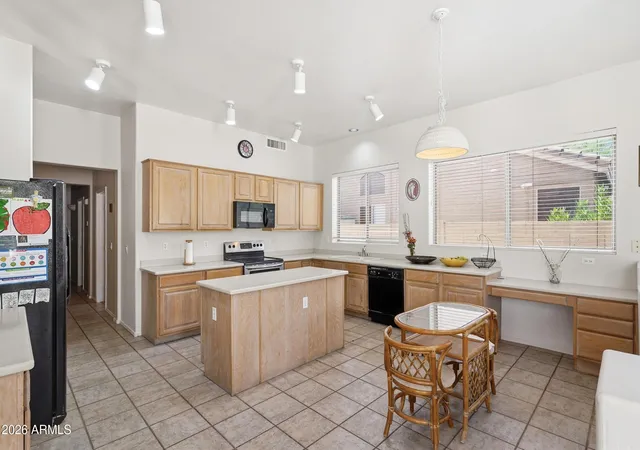 Photo 4 of Single family home for sale at 4010 E Hamblin Dr, Phoenix, AZ 85050 | MLS# 7056858 | Listing updated on 2026-08-11