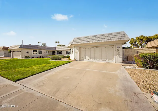 3rd image of 10344 W Hutton Dr, Sun City, AZ 85351 | MLS# 7058006