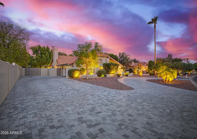 Photo 3 of Sale Pending at 13653 N 69th Drive, Peoria, AZ 85381 | MLS# 7058897 | Listing updated on 2026-08-23