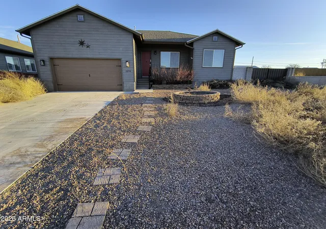 1st image of 1091 W Ione Ln, Taylor, AZ 85939 | MLS# 7056624