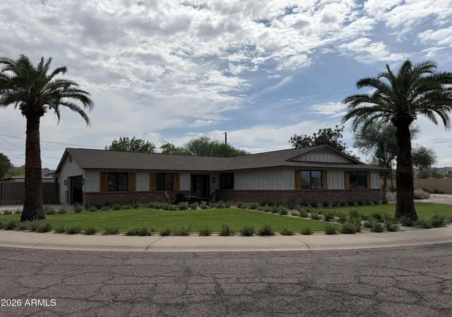 Photo 3 of Single family home for sale at 3341 E Cochise Dr, Phoenix, AZ 85028 | MLS# 7056941 | Listing updated on 2026-09-10