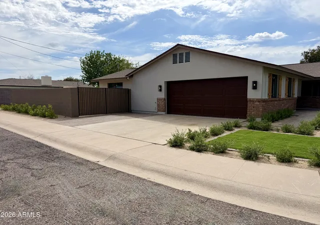 Photo 4 of Single family home for sale at 3341 E Cochise Dr, Phoenix, AZ 85028 | MLS# 7056941 | Listing updated on 2026-09-10