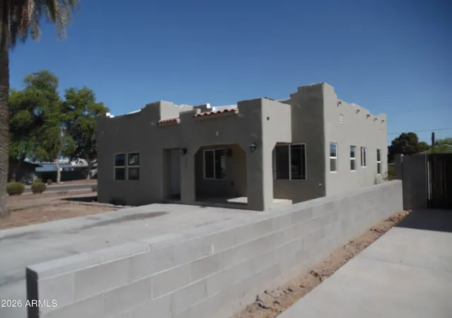 Photo 3 of Sale Pending at 211 E Eason Ave, Buckeye, AZ 85326 | MLS# 7056674 | Listing updated on 2026-09-17