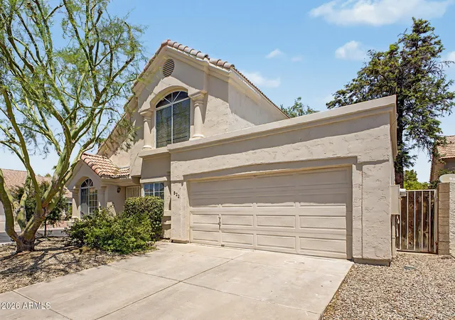 Photo 1 of Single family home for sale at 822 W Bradford Dr, Gilbert, AZ 85233 | MLS# 7059861 | Listing updated on 2026-09-16