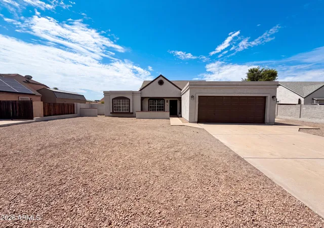 Photo 1 of Single family home for sale at 6915 W Cherry Hills Dr, Peoria, AZ 85345 | MLS# 7057515 | Listing updated on 2026-09-29