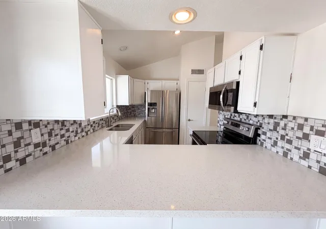 Photo 1 of Single family home for sale at 6915 W Cherry Hills Dr, Peoria, AZ 85345 | MLS# 7057515 | Listing updated on 2026-09-29