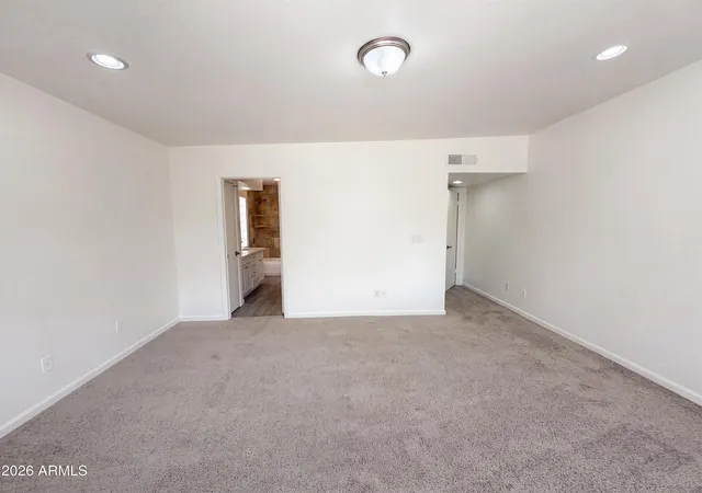 Photo 3 of Single family home for sale at 6915 W Cherry Hills Dr, Peoria, AZ 85345 | MLS# 7057515 | Listing updated on 2026-09-29