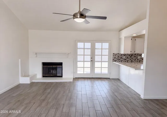 Photo 4 of Single family home for sale at 6915 W Cherry Hills Dr, Peoria, AZ 85345 | MLS# 7057515 | Listing updated on 2026-09-29