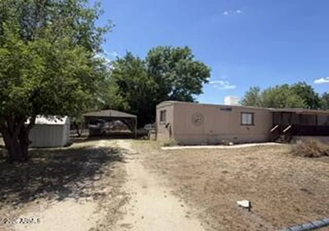 Photo 2 of Sale Pending at 18386 S Pioneer Ave, Peeples Valley, AZ 86332 | MLS# 7058220 | Listing updated on 2026-10-09