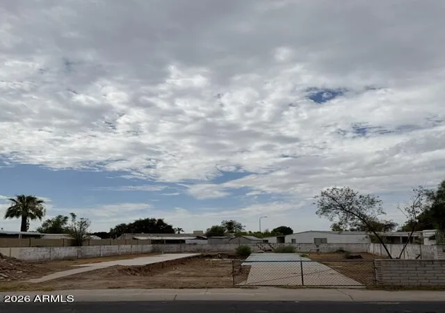 2nd image of 6539 W Carol Ave #31, Glendale, AZ 85302 | MLS# 7058910
