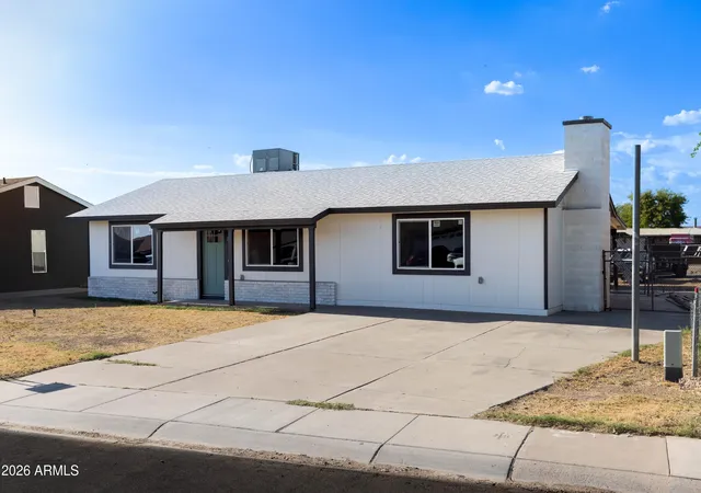 Single family home for sale at 6320 W Garfield St, Phoenix, AZ 85043 | MLS# 7059116