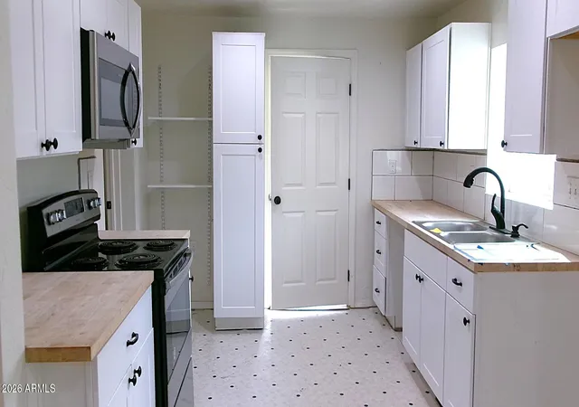 2nd image of 414 Van Dyke St, Bisbee, AZ 85603 | MLS# 7056863
