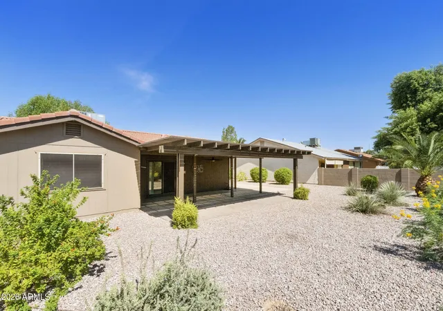 Photo 4 of Sale Pending at 25425 S Sedona Dr, Sun Lakes, AZ 85248 | MLS# 7058073 | Listing updated on 2026-09-15
