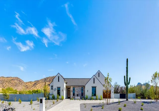 2nd image of 4041 E Mountain View Rd, Phoenix, AZ 85028 | MLS# 7057719