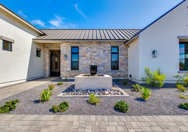 Photo 3 of Single family home for sale at 4041 E Mountain View Rd, Phoenix, AZ 85028 | MLS# 7057719 | Listing updated on 2026-09-20