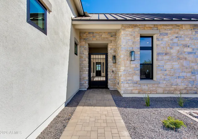 Photo 4 of Single family home for sale at 4041 E Mountain View Rd, Phoenix, AZ 85028 | MLS# 7057719 | Listing updated on 2026-09-20