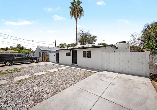 3rd image of 5959 W Gardenia Ave, Glendale, AZ 85301 | MLS# 7057120