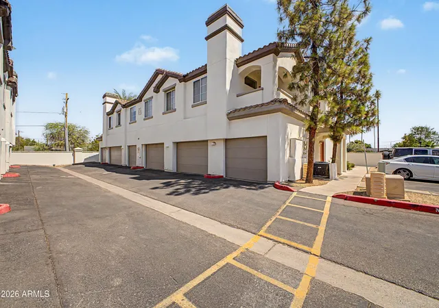 2nd image of 2992 N Miller Rd, Scottsdale, AZ 85251