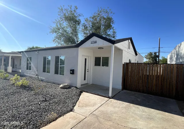Photo 2 of Single family home for sale at 1718 E Glenrosa Ave, Phoenix, AZ 85016 | MLS# 7057736 | Listing updated on 2026-10-09