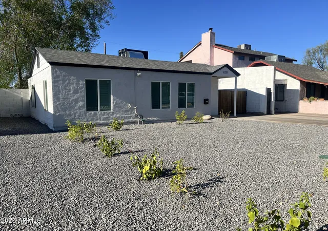 Photo 3 of Single family home for sale at 1718 E Glenrosa Ave, Phoenix, AZ 85016 | MLS# 7057736 | Listing updated on 2026-10-09
