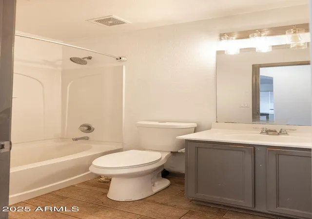 Photo 4 of Single family home for sale at 7780 N 57th Drive, Glendale, AZ 85301 | MLS# 7056918 | Listing updated on 2026-08-28