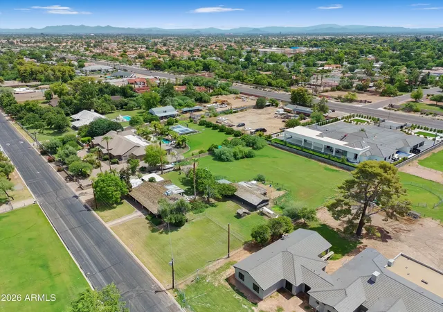9th image of 12001 S 71st St, Tempe, AZ 85284 | MLS# 7057029
