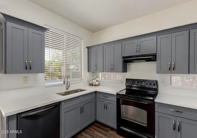 Photo 3 of Sale Pending at 11429 W Yavapai St, Avondale, AZ 85323 | MLS# 7057004 | Listing updated on 2026-09-19