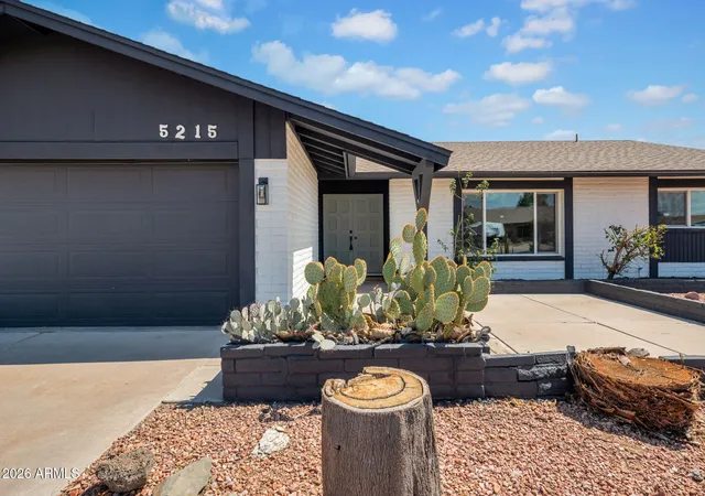 Photo 4 of Single family home for sale at 5215 W Hearn Rd, Glendale, AZ 85306 | MLS# 7057068 | Listing updated on 2026-09-12