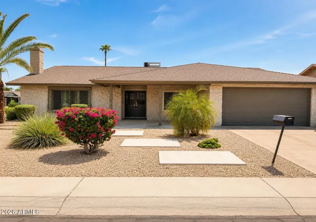 1st image of 11460 S Pawnee Cir, Phoenix, AZ 85044 | MLS# 7058074