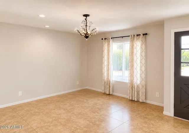 4th image of 11460 S Pawnee Cir, Phoenix, AZ 85044 | MLS# 7058074