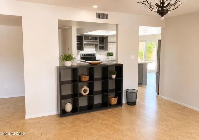 5th image of 11460 S Pawnee Cir, Phoenix, AZ 85044 | MLS# 7058074