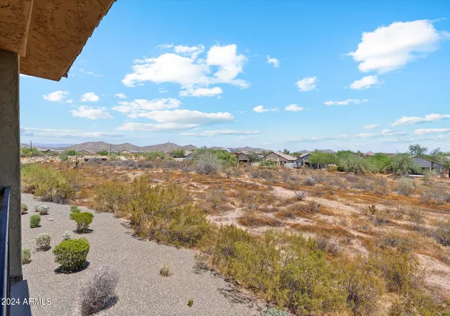 5th image of 2425 W Bronco Butte Trl, Phoenix, AZ 85085