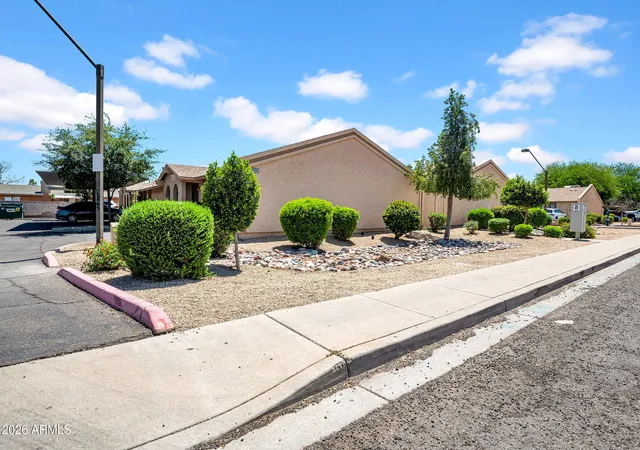 Photo 4 of Sale Pending at 3027 E Grandview Rd #1, Phoenix, AZ 85032 | MLS# 7057176 | Listing updated on 2026-09-01