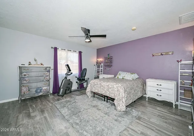 Photo 4 of Single family home for sale at 5825 W Crocus Dr, Glendale, AZ 85306 | MLS# 7061103 | Listing updated on 2026-09-16