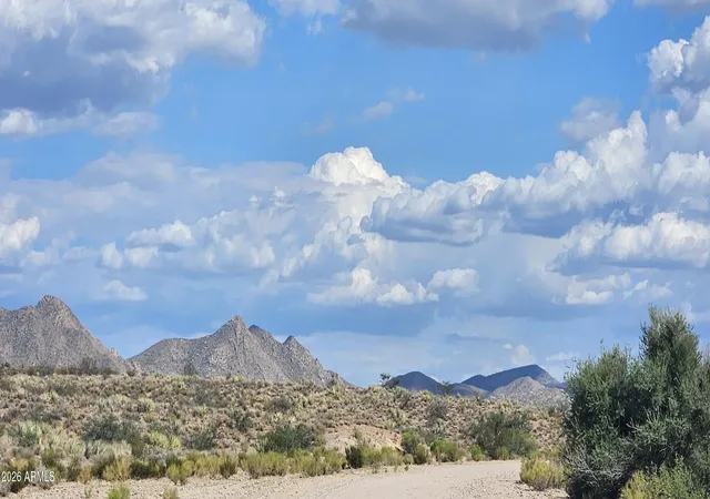 Photo 3 of Land for sale at 0000 N Silverado Pkwy #1, Kingman, AZ 86401 | MLS# 7057483 | Listing updated on 2026-09-10