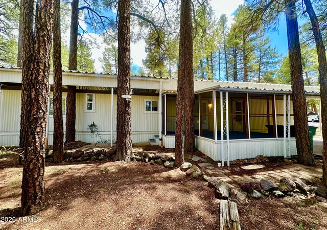 2nd image of 1301 N 45th Dr, Show Low, AZ 85901 | MLS# 7057394