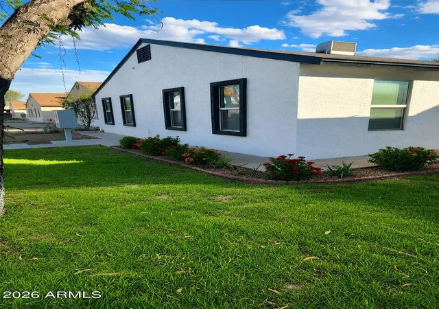 Photo 4 of Townhouse for sale at 1101 E Roosevelt St, Phoenix, AZ 85006 | MLS# 7057876 | Listing updated on 2026-09-14