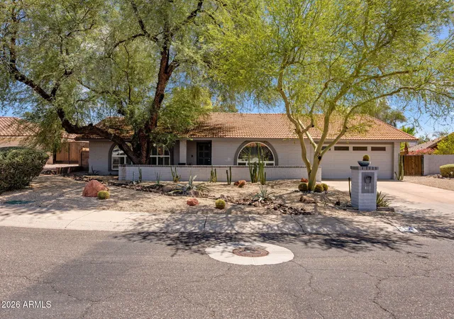 Photo 2 of Single family home for sale at 417 E Beck Ln, Phoenix, AZ 85022 | MLS# 7057912 | Listing updated on 2026-09-20