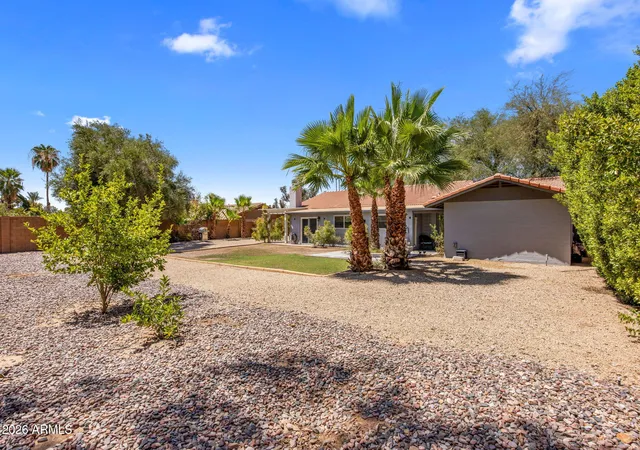 Photo 3 of Single family home for sale at 417 E Beck Ln, Phoenix, AZ 85022 | MLS# 7057912 | Listing updated on 2026-09-20