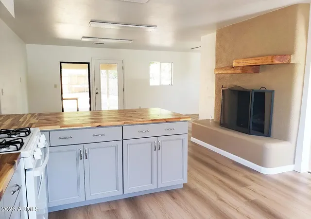 3rd image of 402 Whipple St, Prescott, AZ 86301 | MLS# 7057431